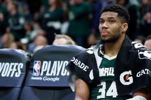 天博app-字母哥谈带伤打总决赛：当时如果我的膝盖再伤一次 我就彻底完了